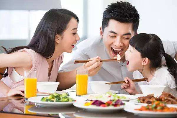 进餐.jpg